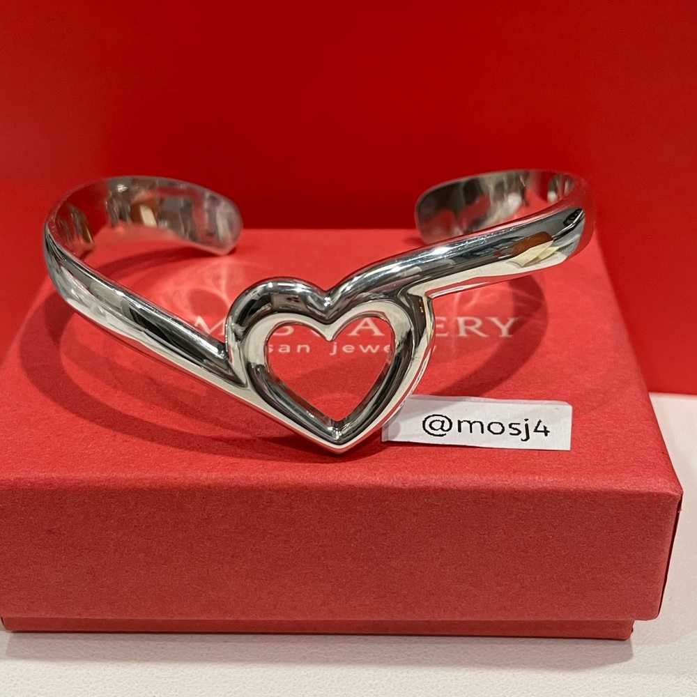 Retired James Avery Abounding Heart Cuff Bracelet